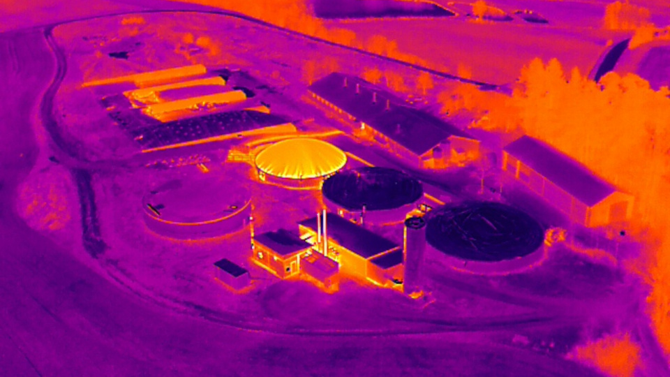 Thermografie bei der Inspektione eines Biogas Fernwärmekraftwerks